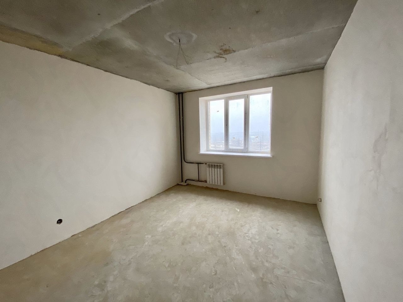 Гостиная до редизайна — тёплые бежевые тона, классический интерьер